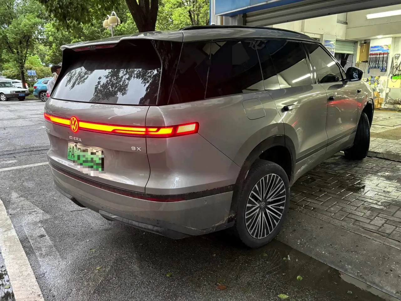 Volkswagen 2026 ID.ERA 9X Ultra 4-wheel drive automatic gear 9