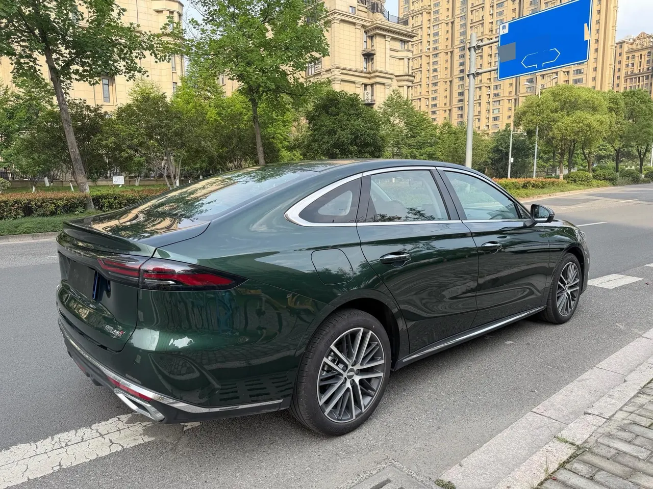 Geely 2026 Emgrand – Sedan 1.5T Flagship Automatic 9