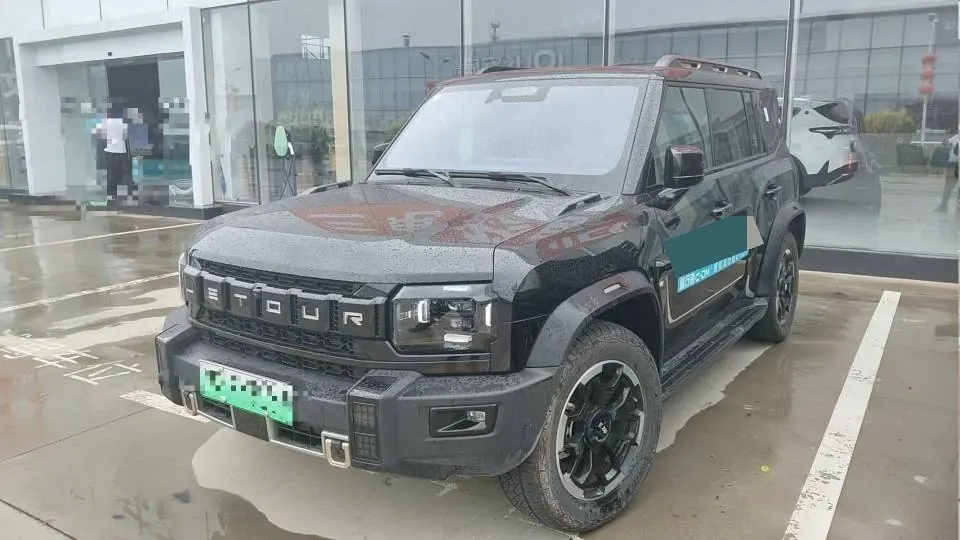 Jetour 2026 Traveler C- DM 1.5T 211km XWD Huawei Gankun Zhijia Automatic Transmission 3
