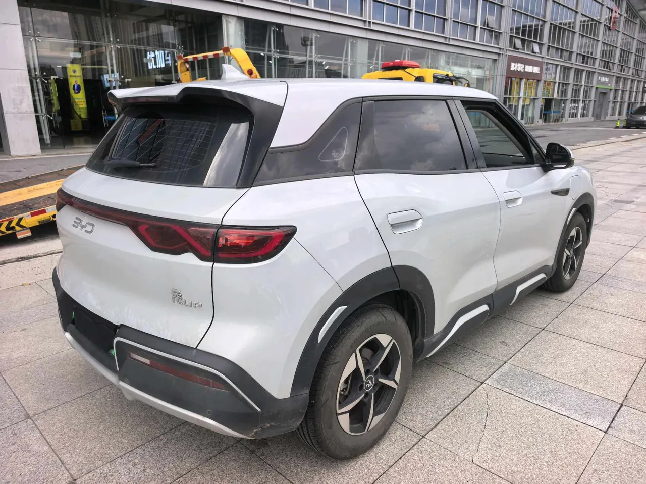 BYD 2024 Yuan UP 401KM Leading Automatic Gear 4