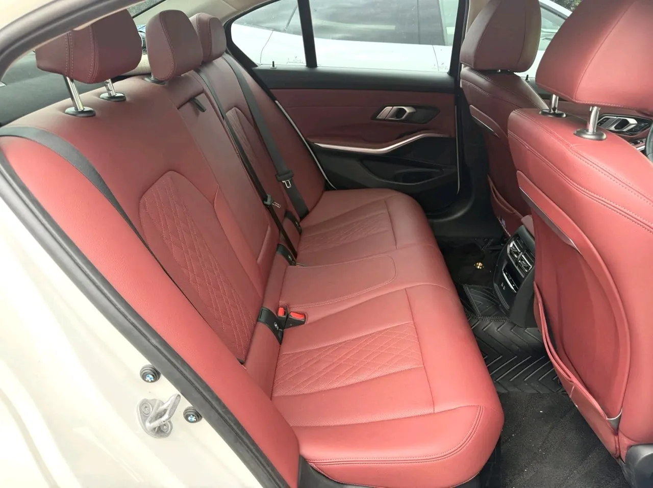 BMW 3 Series 2024 325i 2.0T M Sports Suit Automatic Gear 3