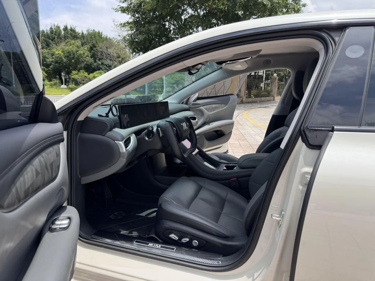 IM 2024 IM L6 Max Standard Edition Automatic Gear 8