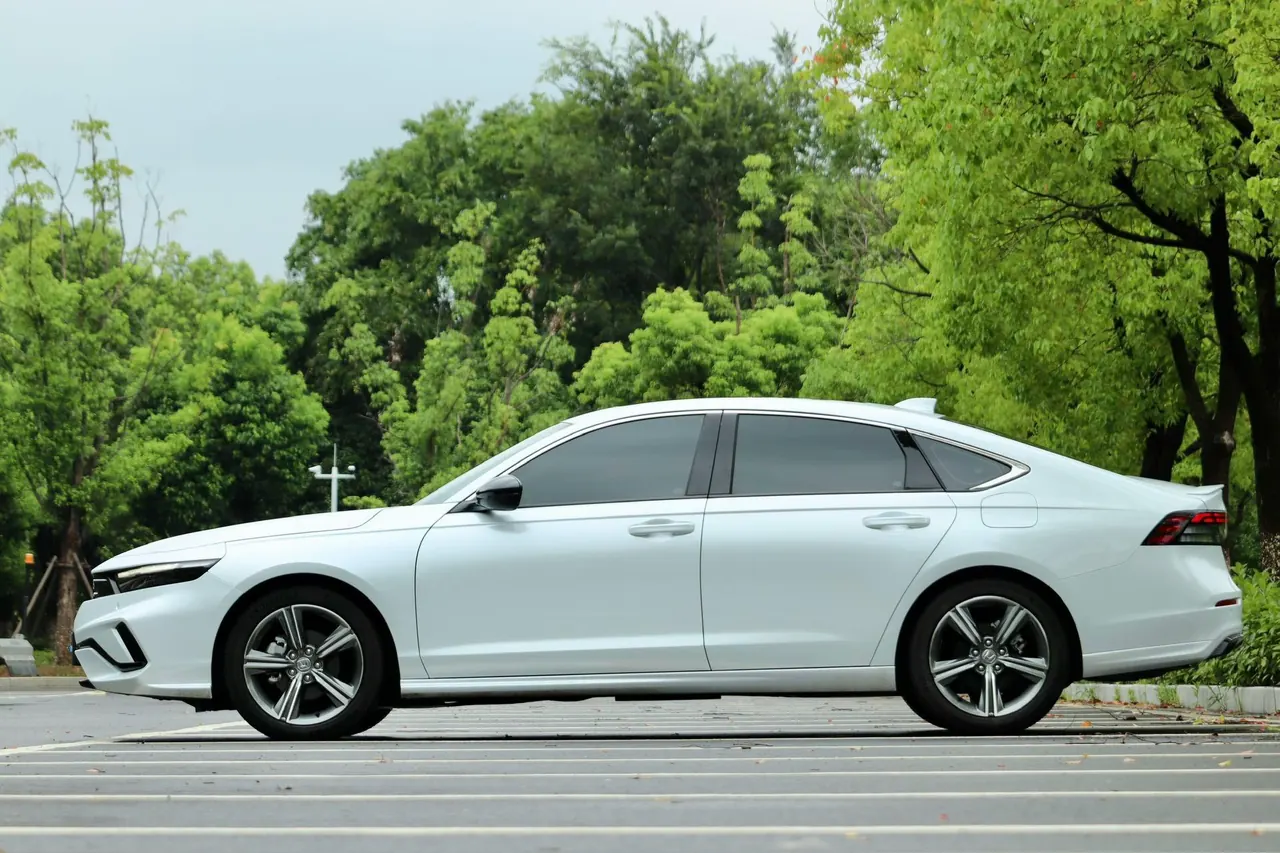 Honda 2025 11th Generation Accord 1.5T Stepless 260TURBO Sports Series Premium Edition Automatic Gear 6