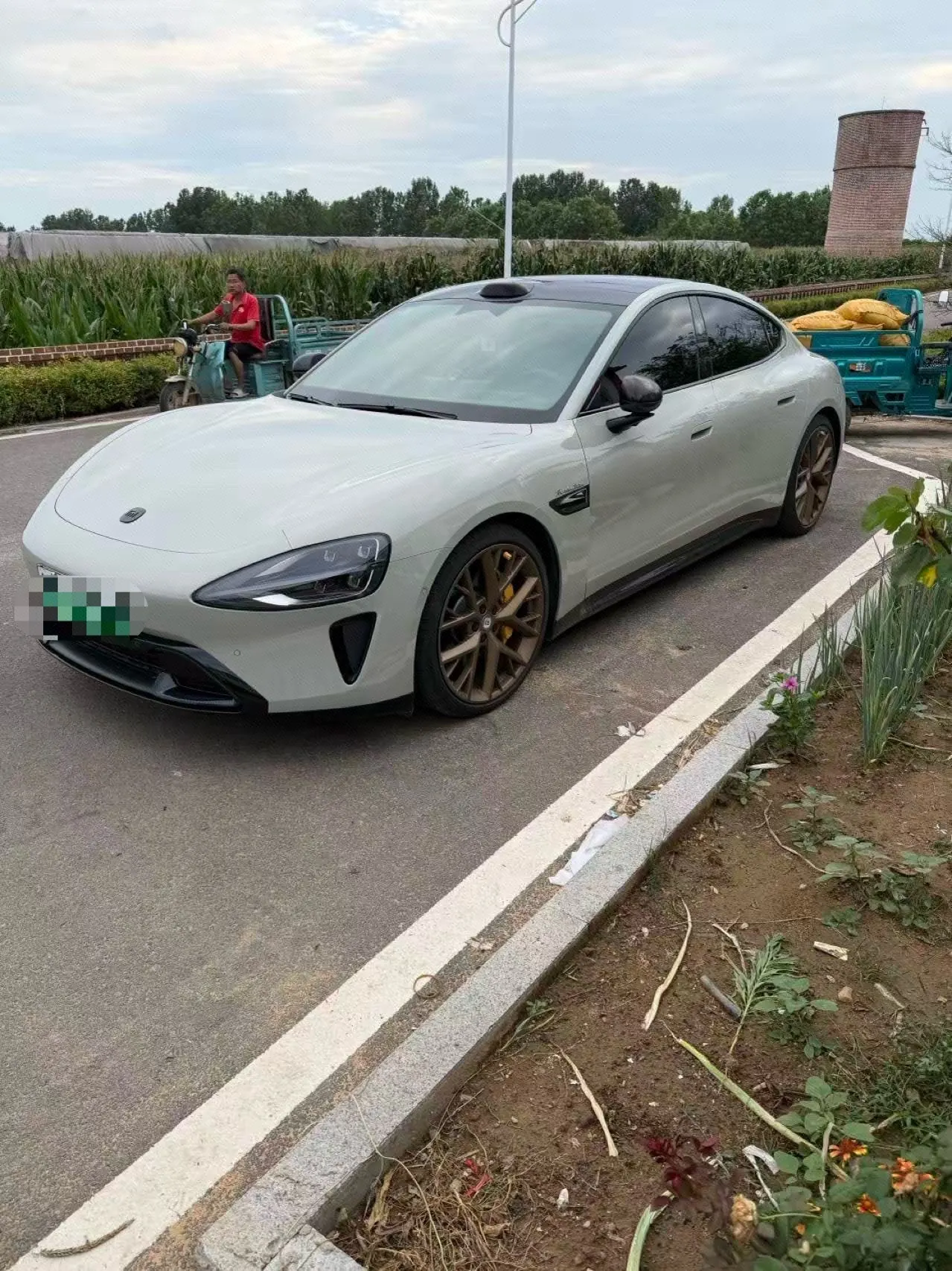 打开图片灯箱:MI 2024 SU 7 800km 4-wheel drive ultra-long endurance high-end smart driving Max version automatic gear