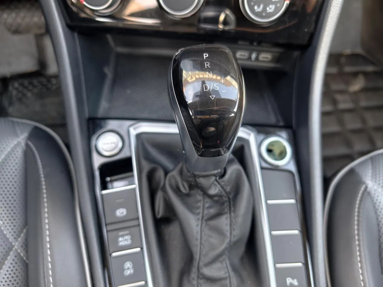 Volkswagen 2023 Sagitar 1.5TSI 300TSI Exceed Edition Automatic 4