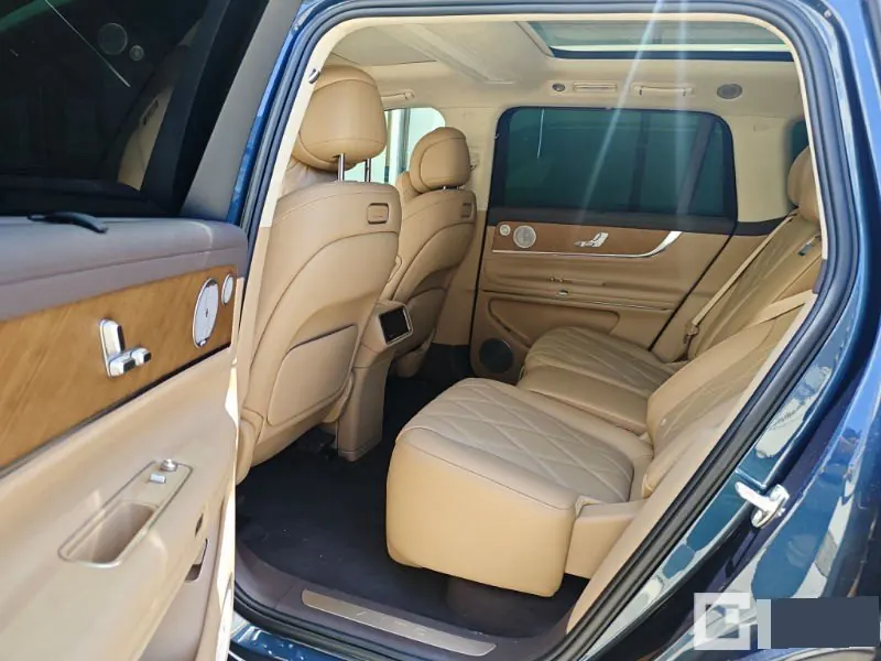 AITO 2025 AITO M9 extended range Ultra version 52kWh5 seat version automatic gear 4