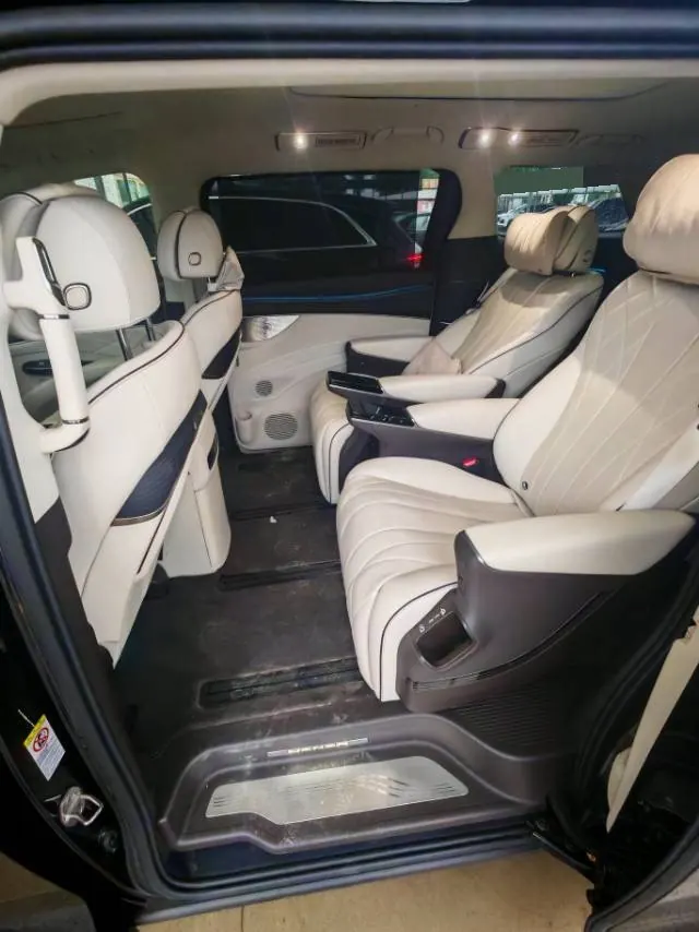 Denza 2024 Denza D9 DM-i 1.5T Stepless 980 Four-wheel Drive Honorable Automatic Gear 8