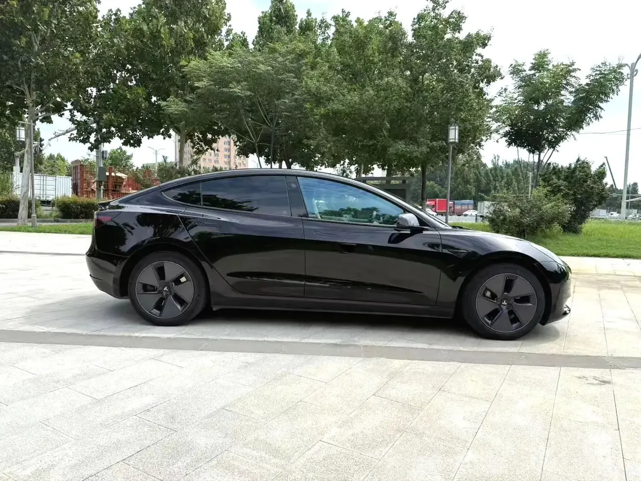 Tesla 2022 Model 3 rear-wheel drive version of automatic transmission 4