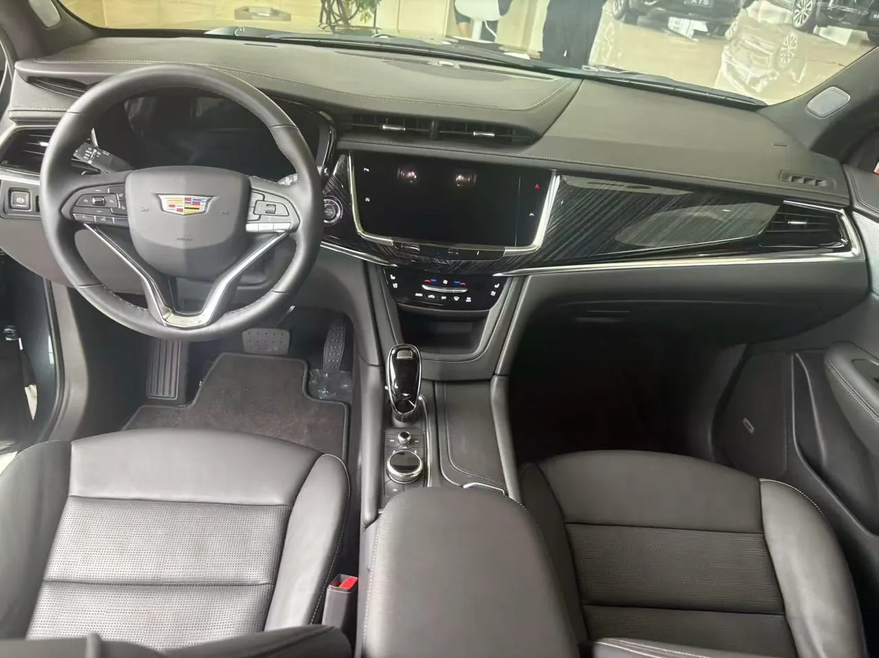 Cadillac 2025 XT6 48V 2.0T 6 4-wheel drive luxury executive classic automatic gear 3
