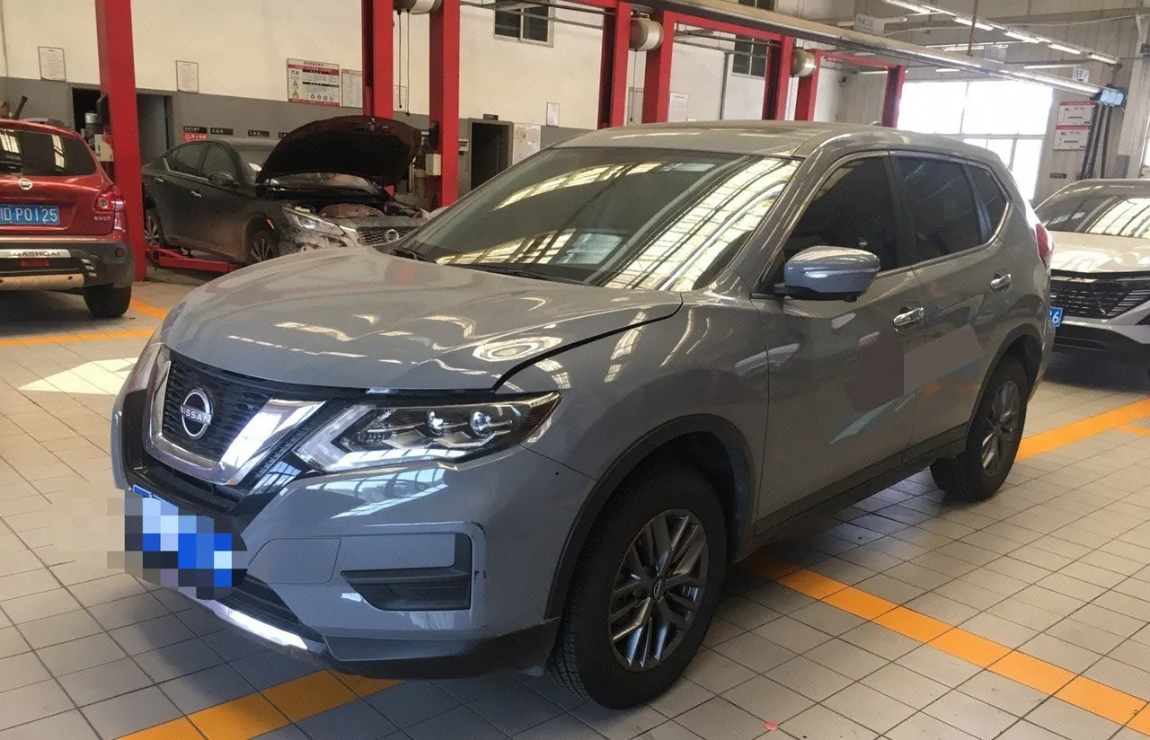 Open image lightbox: Nissan 2025 Qijun Honor 2.0 Stepless Two-Drive Leading Edition Automatic Transmission