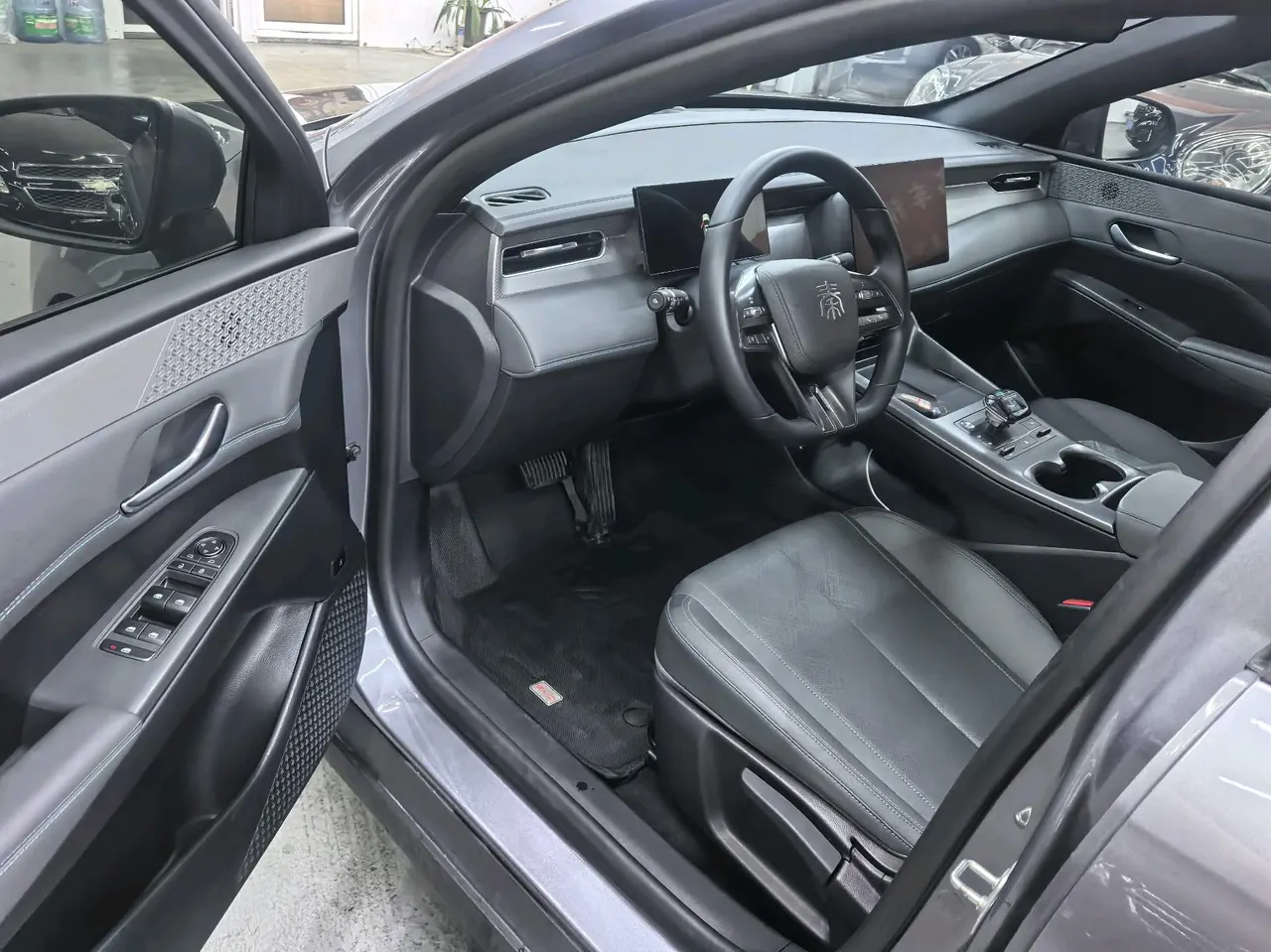 BYD 2025 seals 05 DM-i 1.5 stepless smart driving version 55KM luxury automatic gear 5