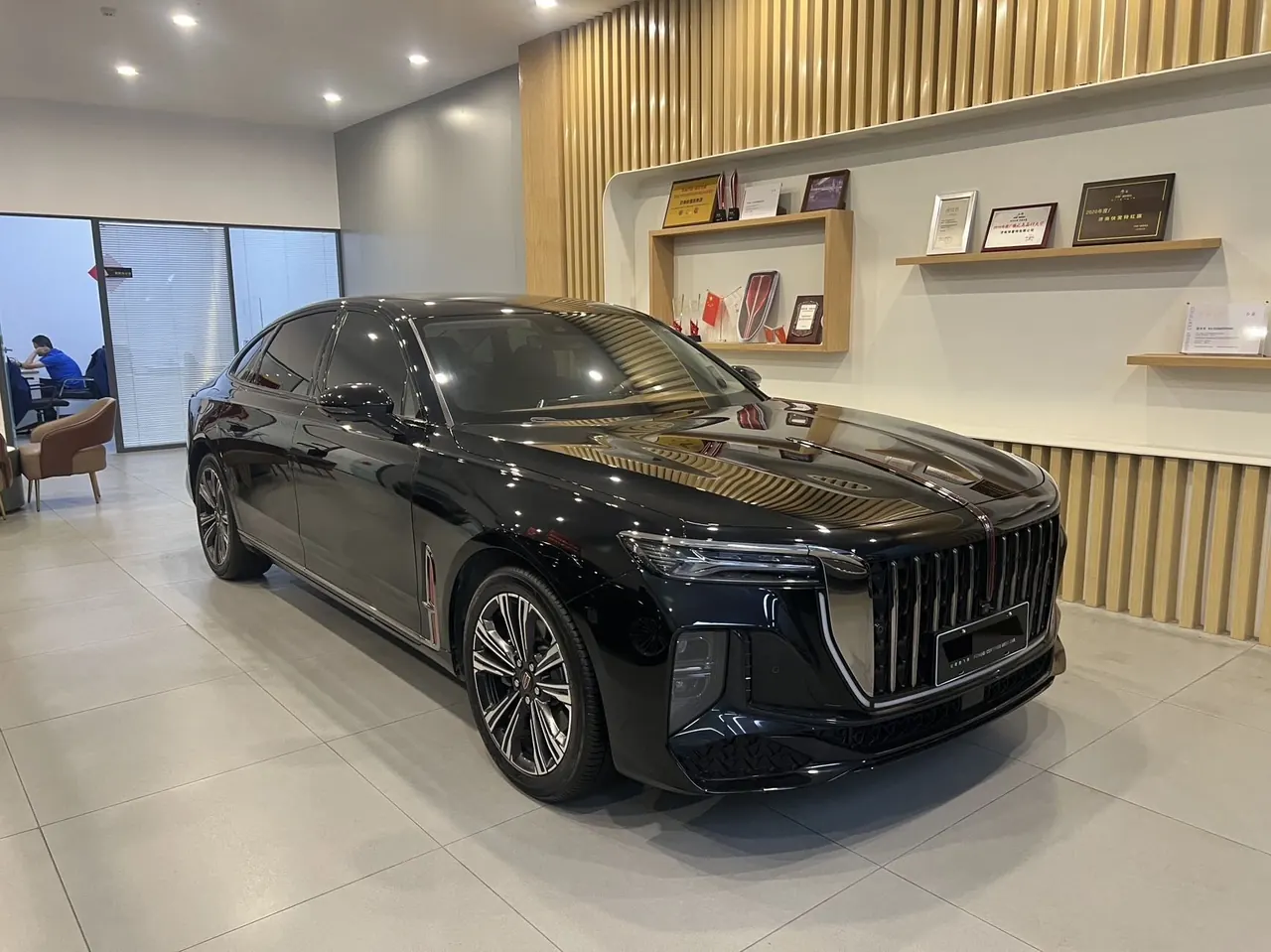 HongQi 2024 H9 48V 2.0T Flag Enjoy Private Fashion Edition Automatic Gear 3