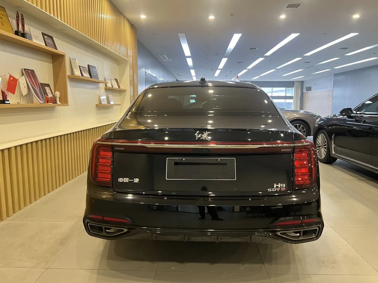 HongQi 2024 H9 48V 2.0T Flag Enjoy Private Fashion Edition Automatic Gear 7