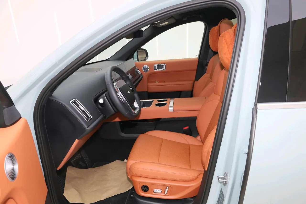 Li 2025 L6 Max Intelligent Rejuvenation New Edition Automatic Gear 3