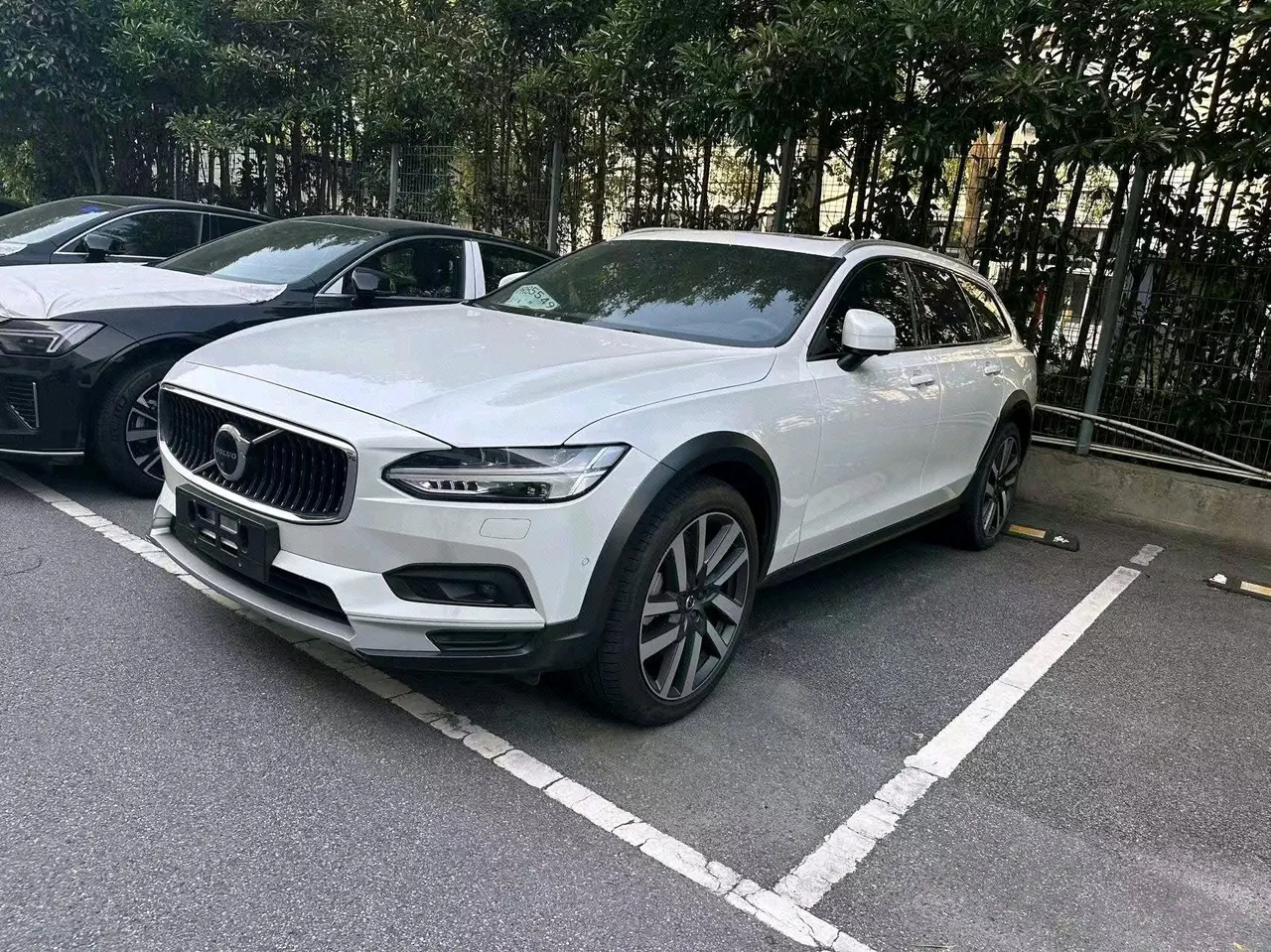 Open image lightbox: Volvo V90 (Imported) 2020 V90 Cross Country 2.0T T5 AWD Smart Edition Automatic Gear