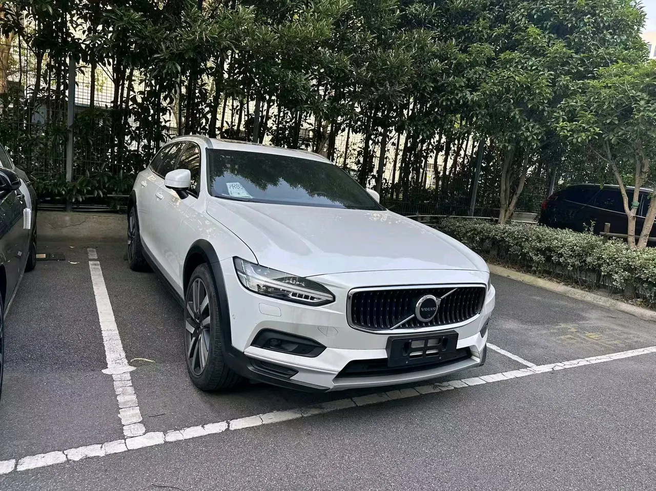 Volvo V90 (Imported) 2020 V90 Cross Country 2.0T T5 AWD Smart Edition Automatic Gear 4