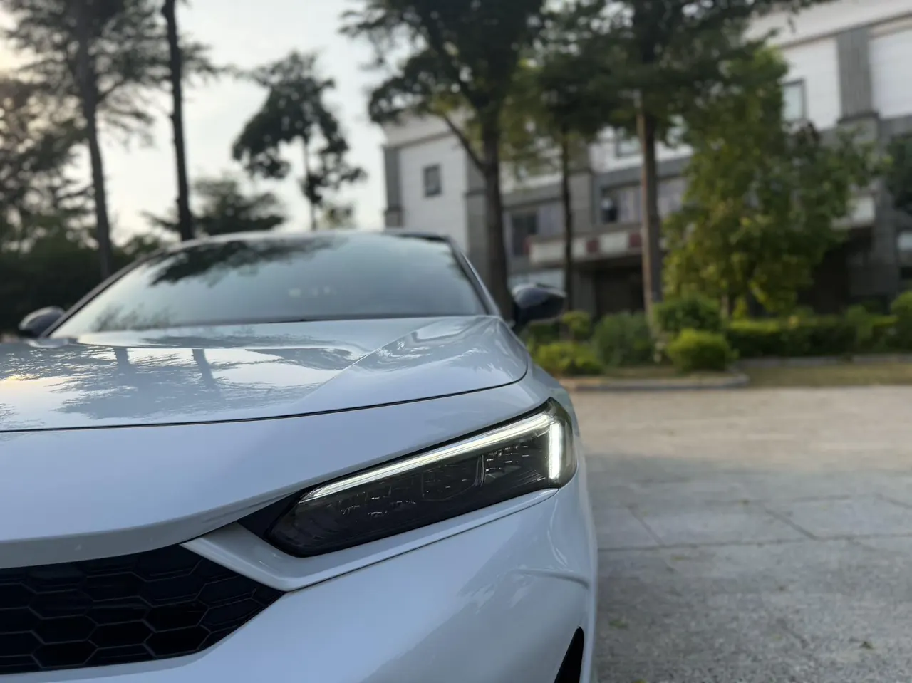 Honda 2025 Civic e:HEV 2.0 Stepless Pro Automatic Gear 15