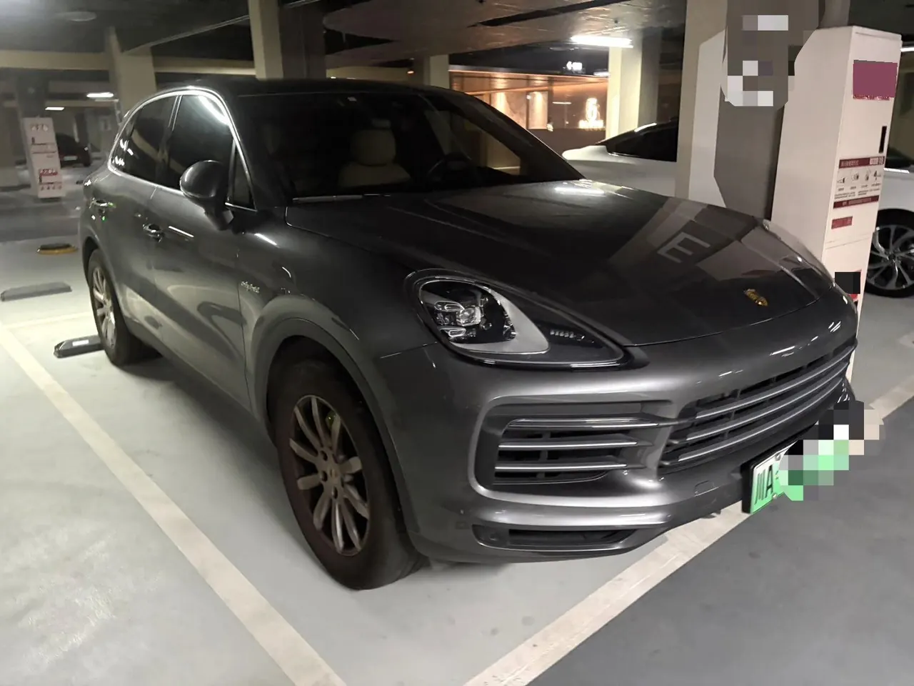Porsche Cayenne New Energy (Imported) 2021 Cayenne Oil and Electric Hybrid 2.0T Automatic Gear 3