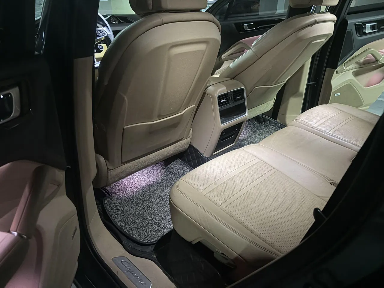 Porsche Cayenne New Energy (Imported) 2021 Cayenne Oil and Electric Hybrid 2.0T Automatic Gear 5