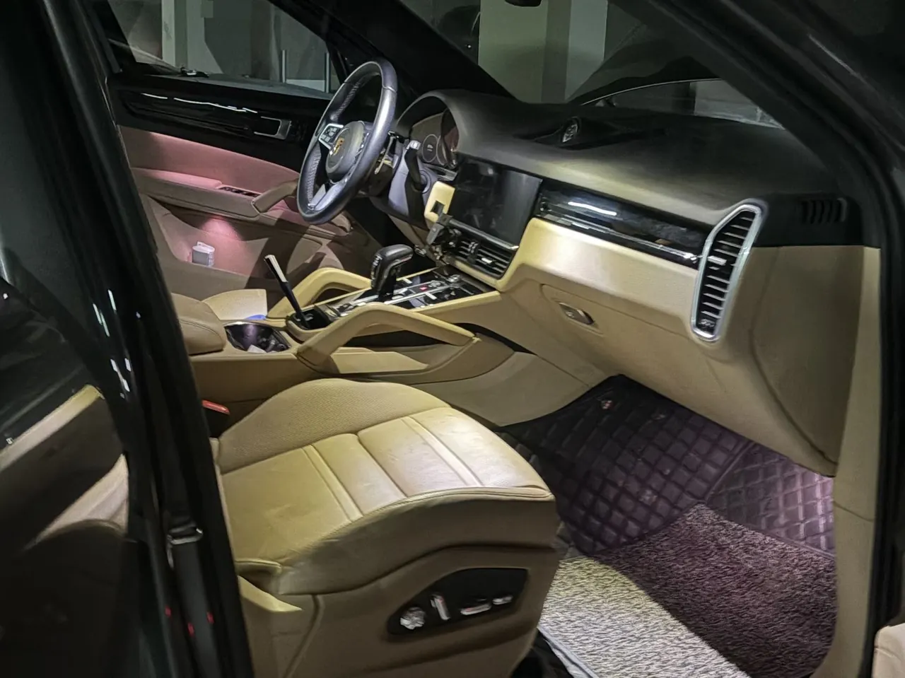 Porsche Cayenne New Energy (Imported) 2021 Cayenne Oil and Electric Hybrid 2.0T Automatic Gear 6