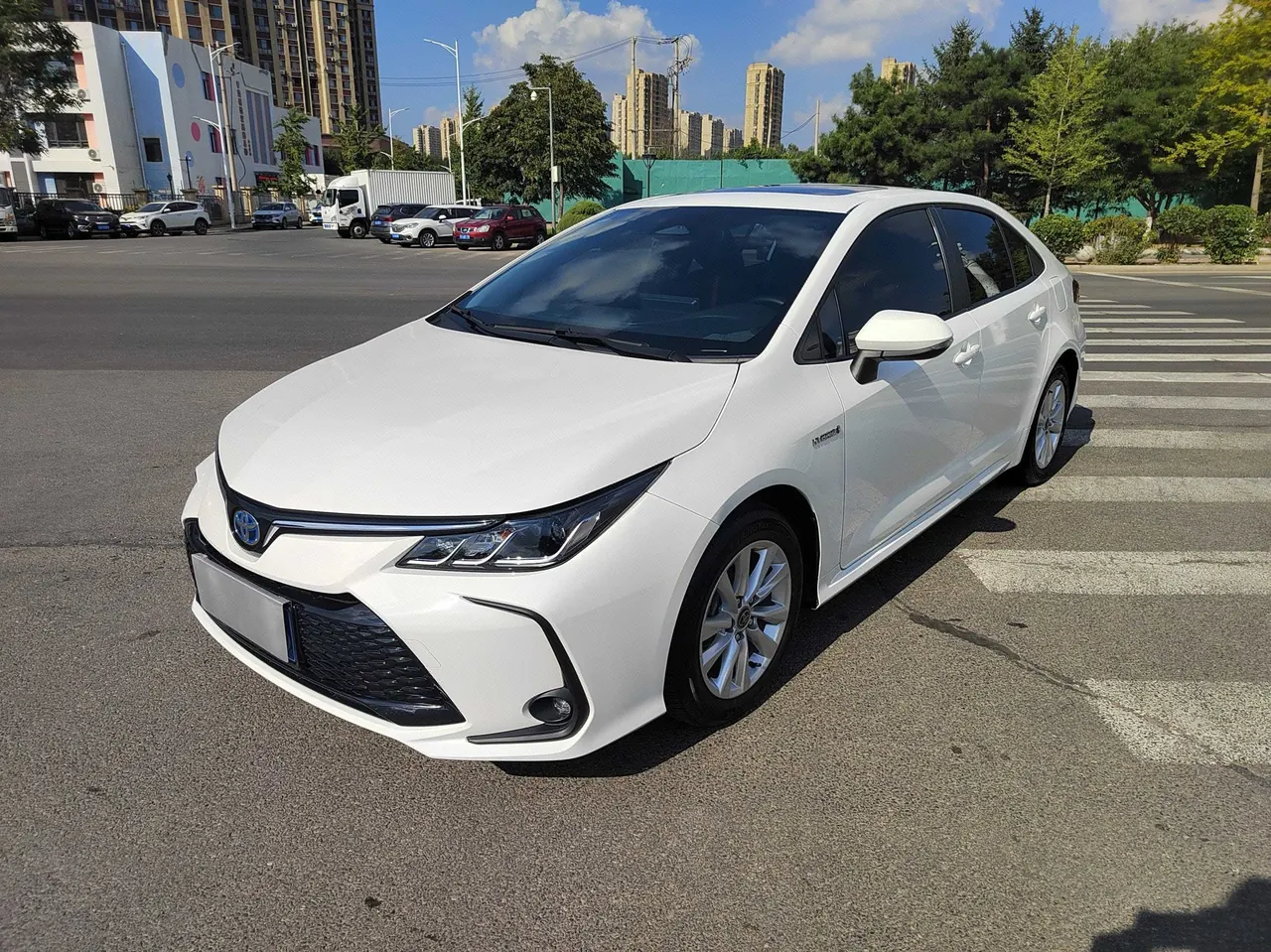 打开图片灯箱:Toyota 2023 Corolla Double Engine 1.8 Stepless Intelligent Electric Hybrid Pioneer Edition Automatic Gear