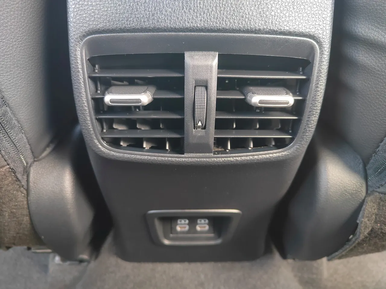 Toyota 2023 Corolla Double Engine 1.8 Stepless Intelligent Electric Hybrid Pioneer Edition Automatic Gear 18