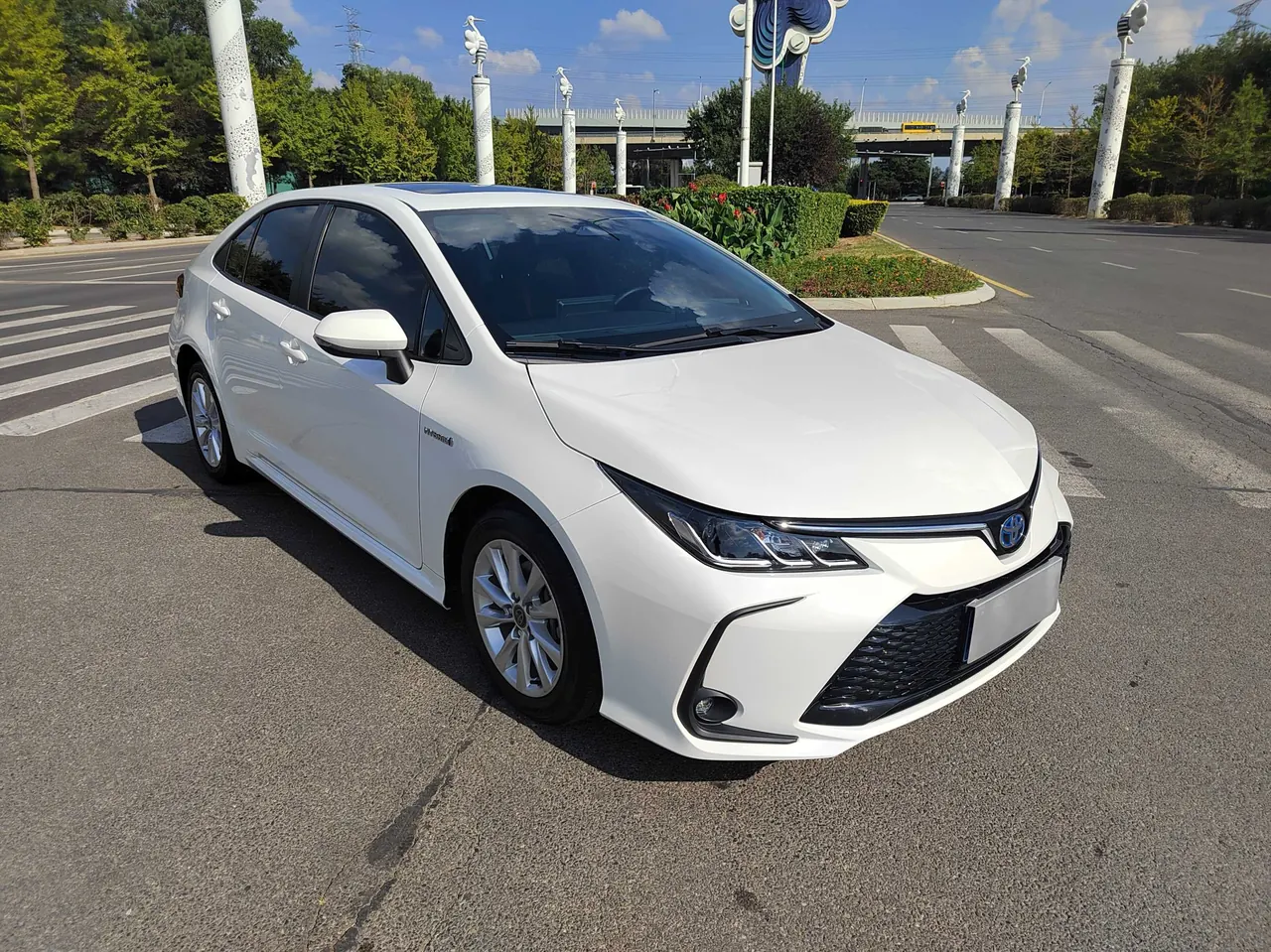 Toyota 2023 Corolla Double Engine 1.8 Stepless Intelligent Electric Hybrid Pioneer Edition Automatic Gear 2