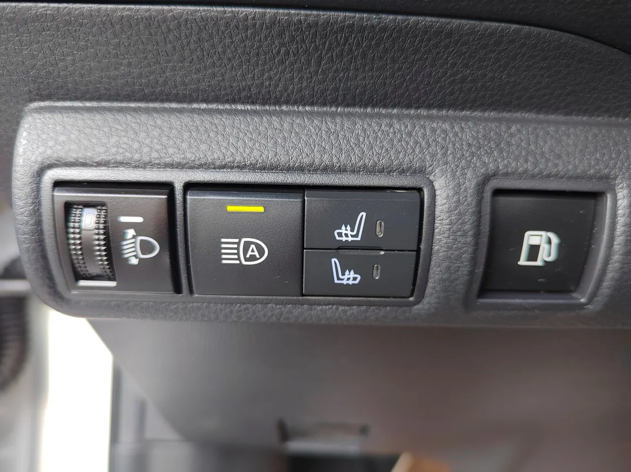 Toyota 2023 Corolla Double Engine 1.8 Stepless Intelligent Electric Hybrid Pioneer Edition Automatic Gear 5