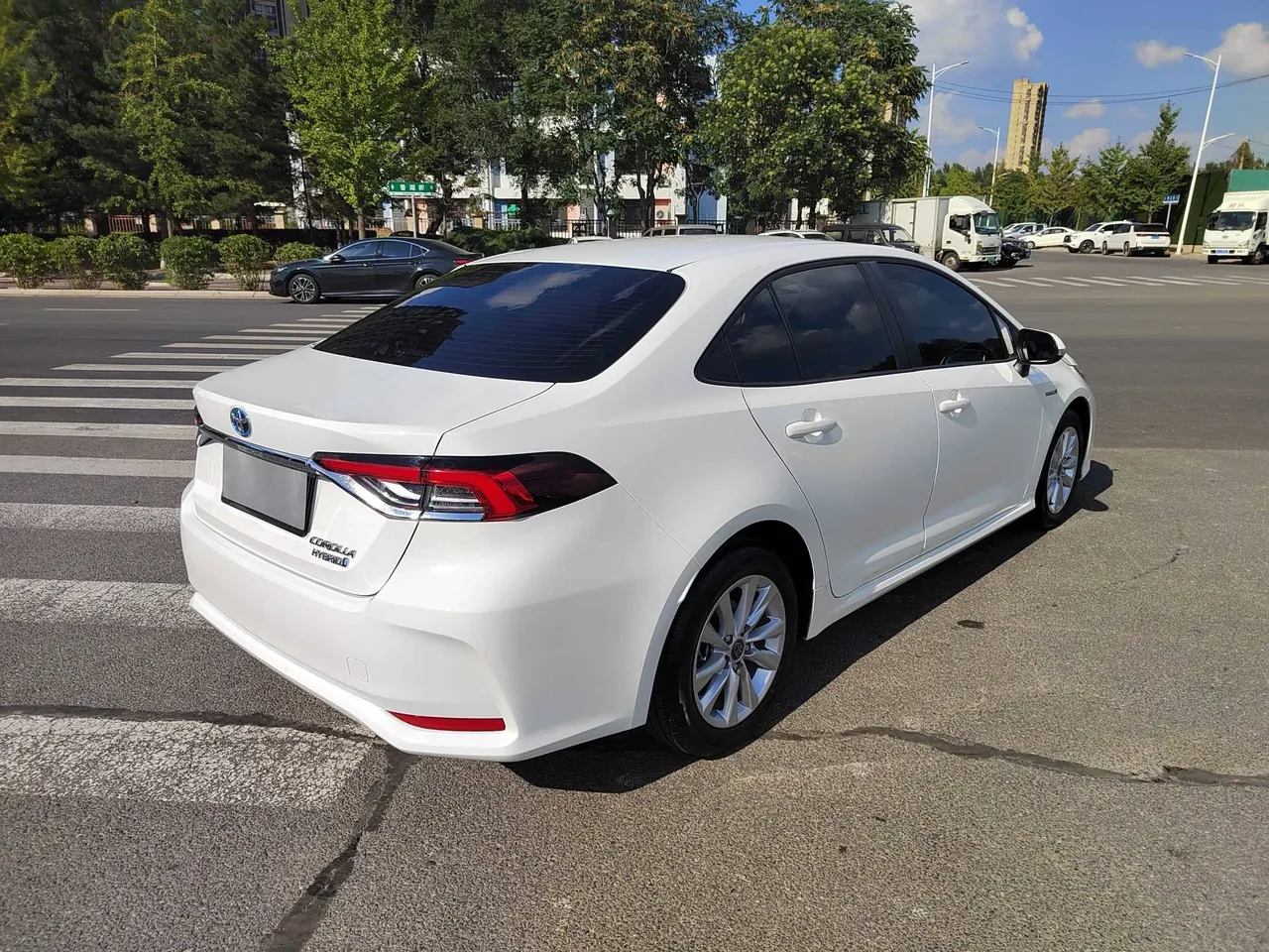 Toyota 2023 Corolla Double Engine 1.8 Stepless Intelligent Electric Hybrid Pioneer Edition Automatic Gear 8