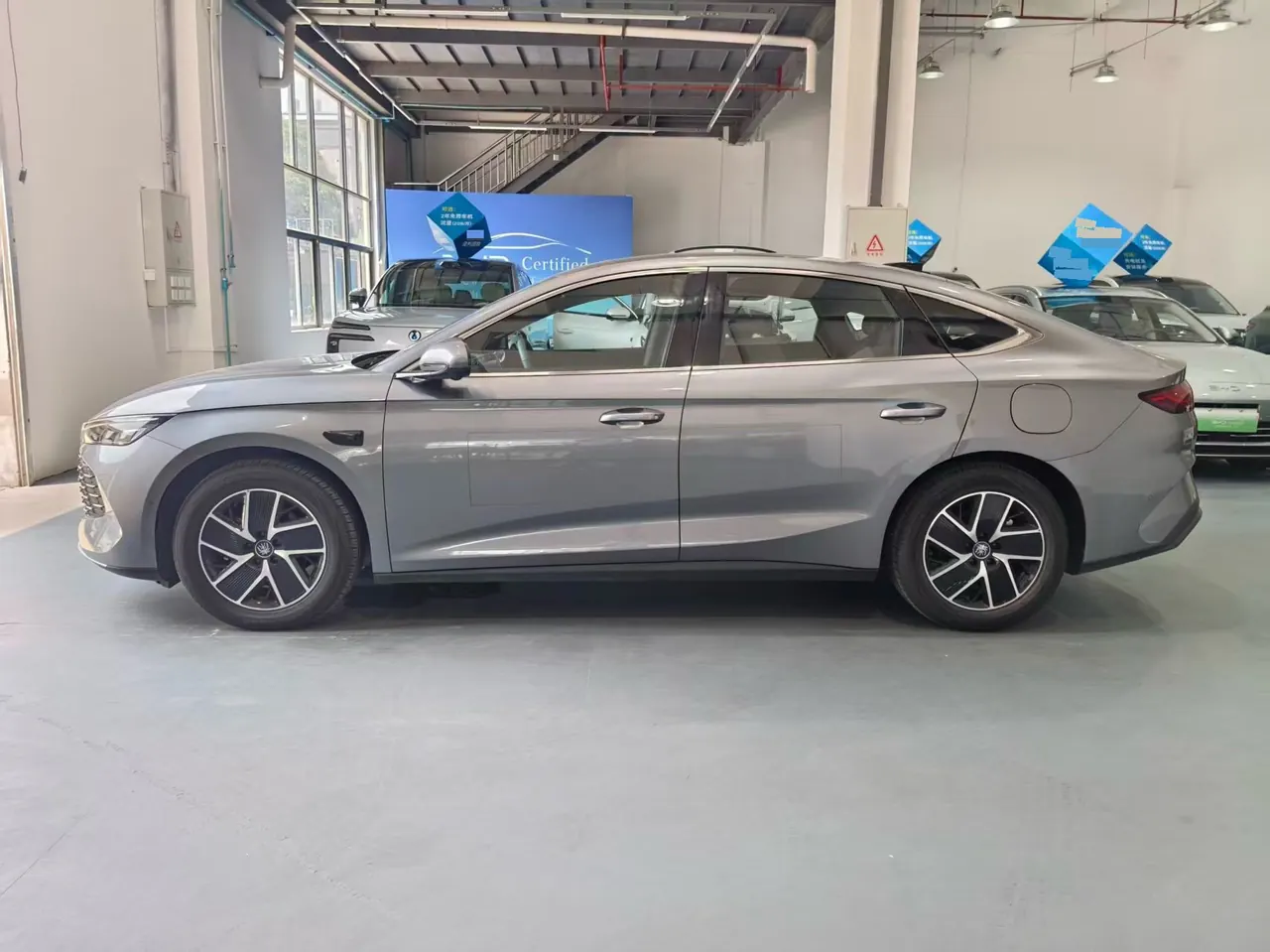 BYD 2025 Qin L DM-i 1.5 stepless smart driving version 120KM Exceed automatic gear 2
