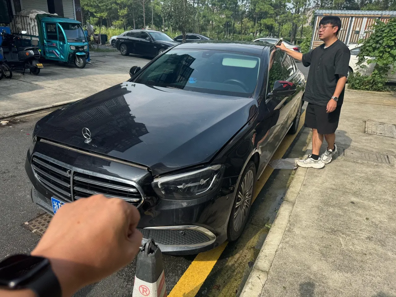 Open image lightbox: Mercedes Benz E Class 2021 E 300 L 2.0T Luxury Automatic Gear