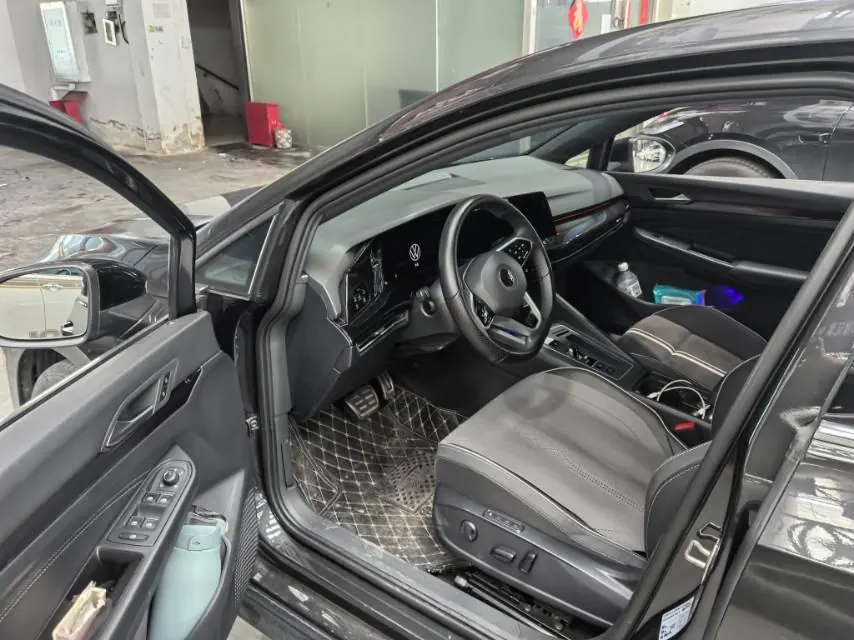 Volkswagen 2021 Golf 8 R-Line 1.4TSI 280TSI Automatic 2