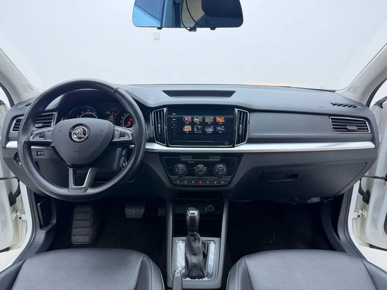 Skoda 2022 Komick 1.5 Comfortable Edition Automatic Gear 10