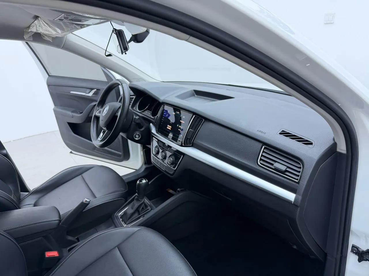 Skoda 2022 Komick 1.5 Comfortable Edition Automatic Gear 14