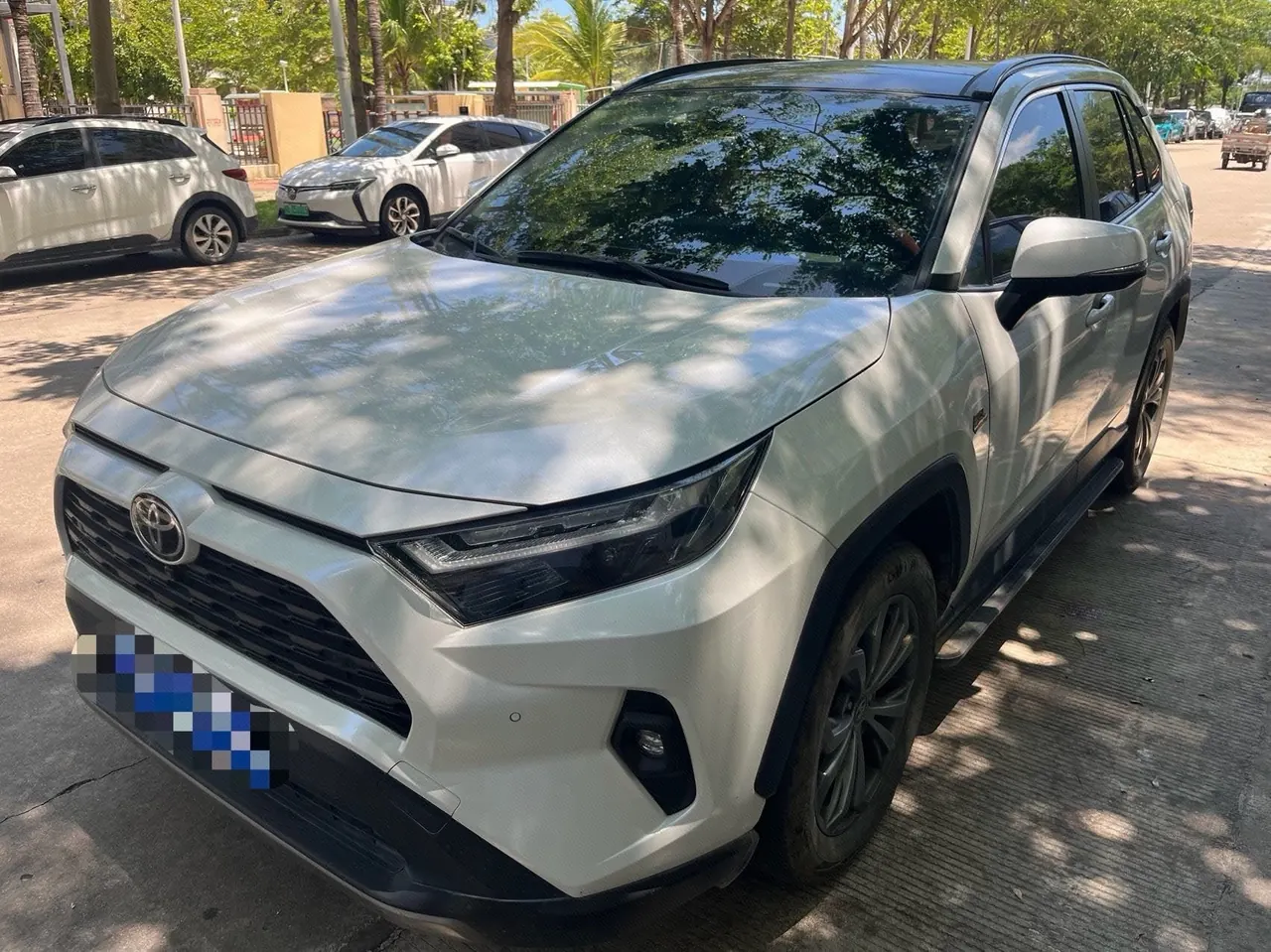Open image lightbox: Toyota 2023 RAV4 Rongbo 2.0 Stepless Two-Drive Fashion Edition Automatic Gear