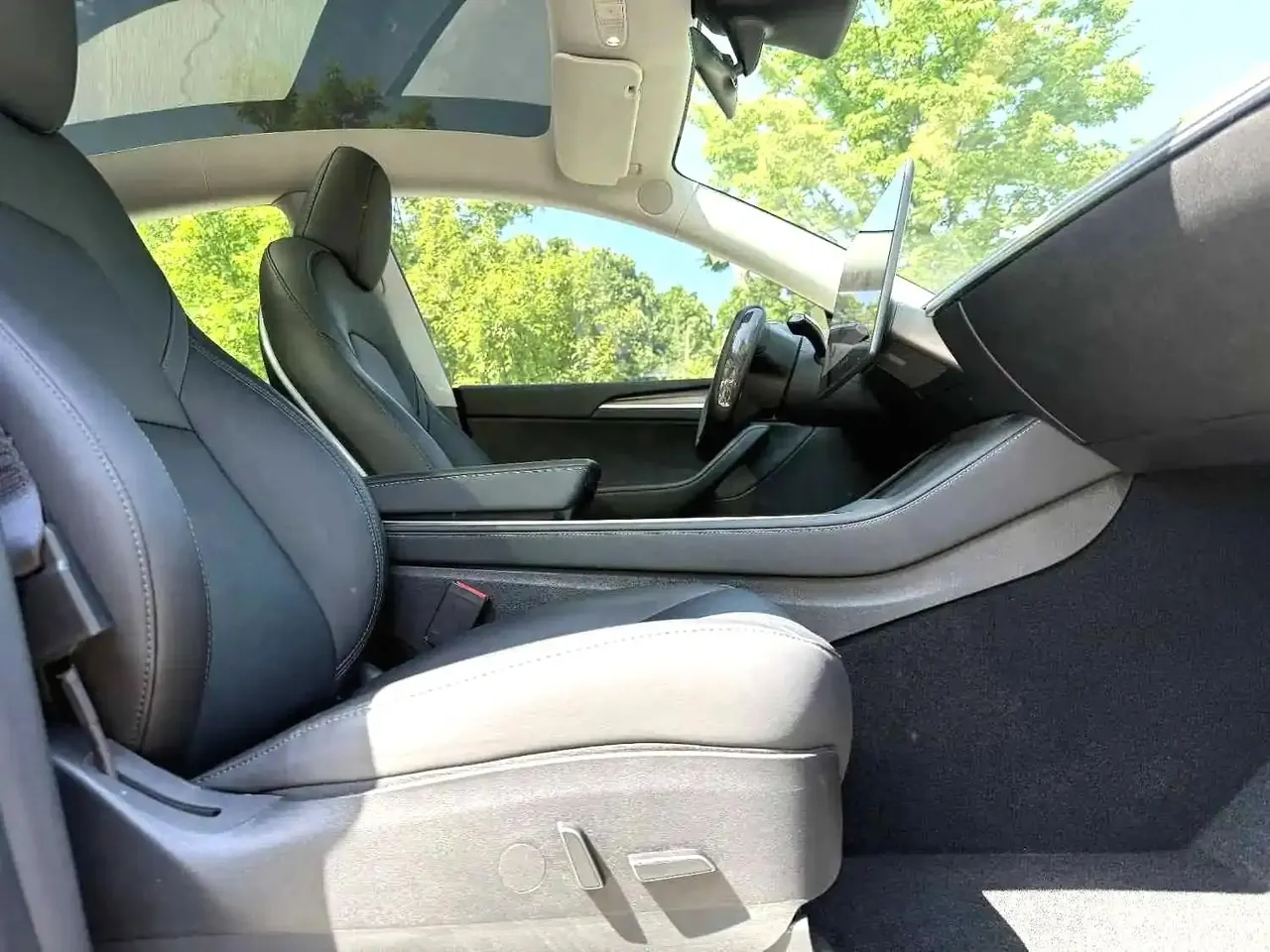 Tesla 2022 Model Y rear-wheel drive version (facelift) automatic gear 10