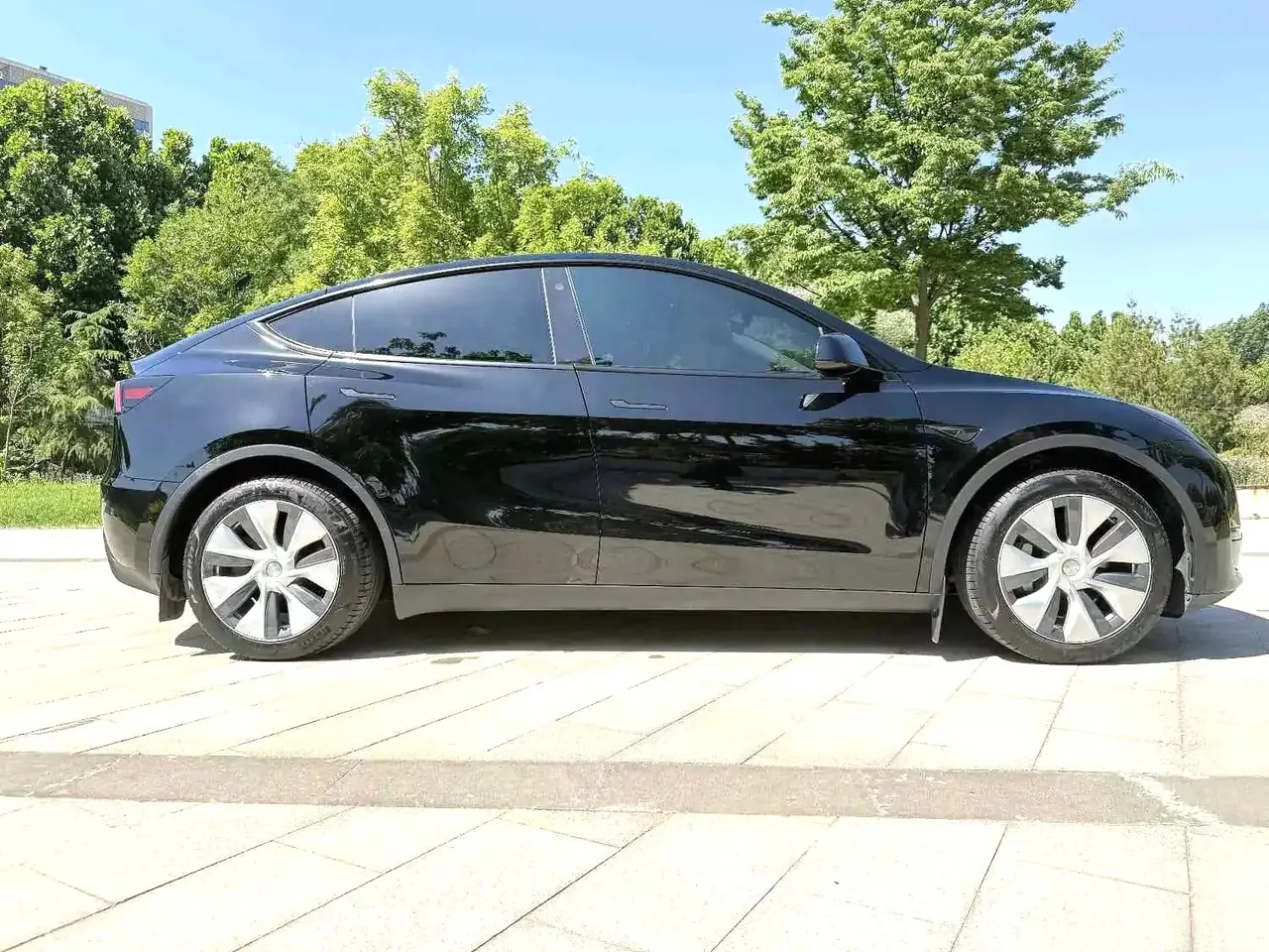 Tesla 2022 Model Y rear-wheel drive version (facelift) automatic gear 4