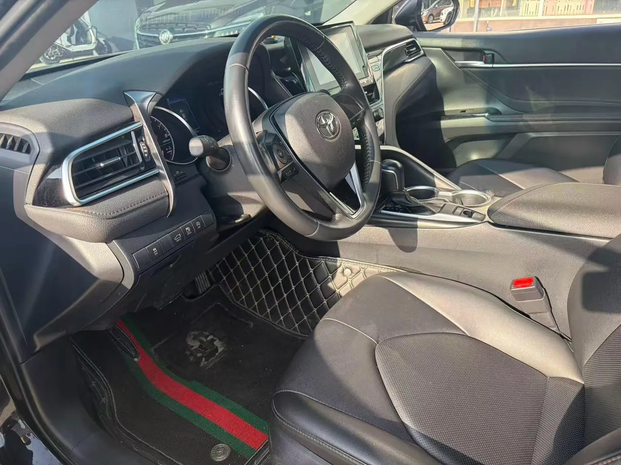 Toyota 2023 Camry 2.0GVP Stepless Leading Edition Automatic Gear 5