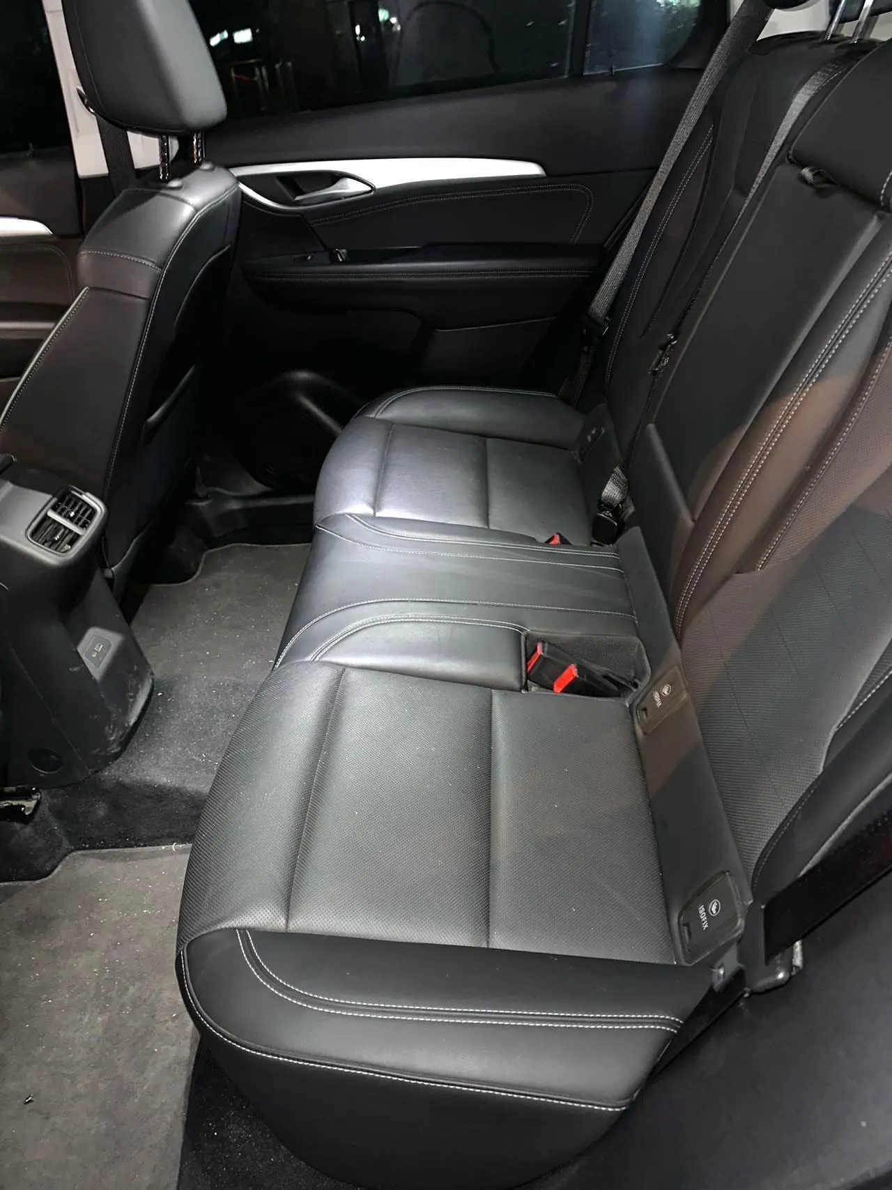 Buick 2025 Angkewei Plus 2.0T 28T Two-Drive Platinum Edition Automatic Gear 4