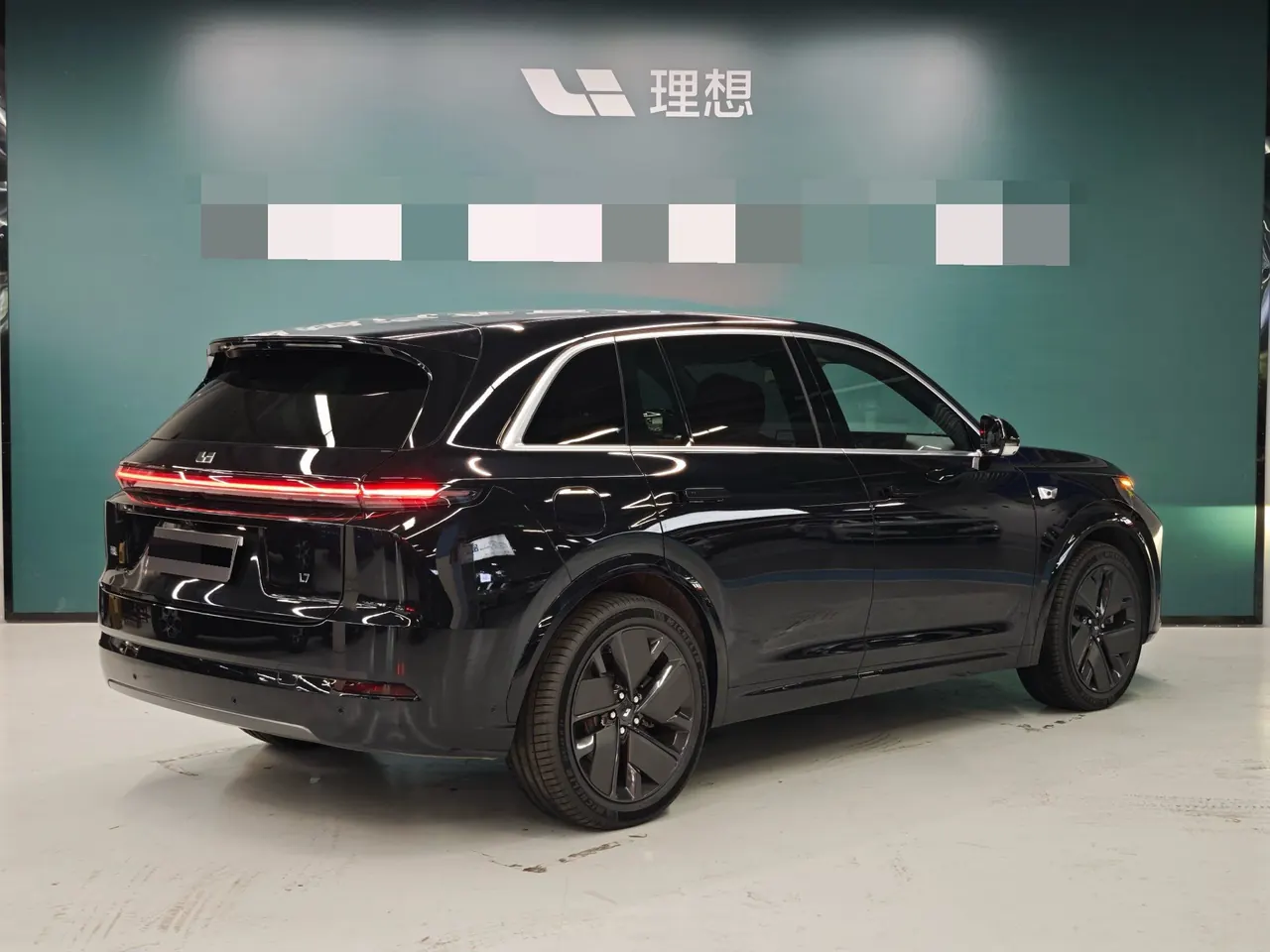 Li 2025 L7 Ultra Smart New Edition Automatic Gear 3