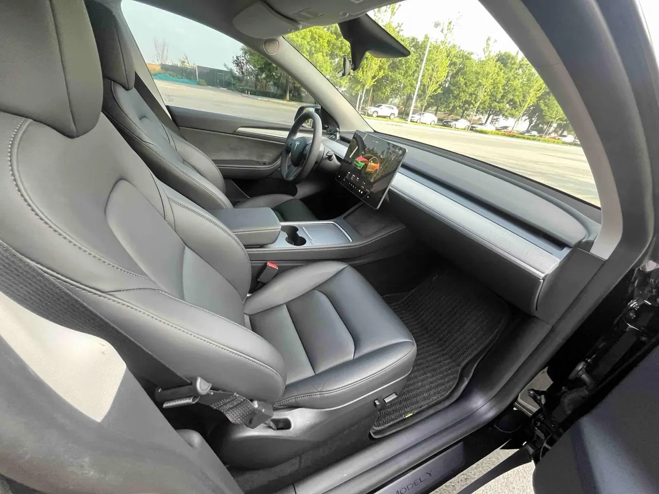 Tesla 2023 Model Y rear-wheel drive version automatic transmission 11