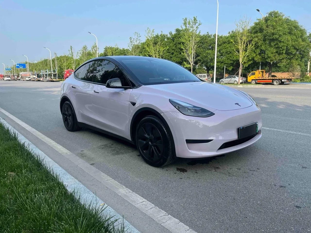 Tesla 2023 Model Y rear-wheel drive version automatic transmission 16