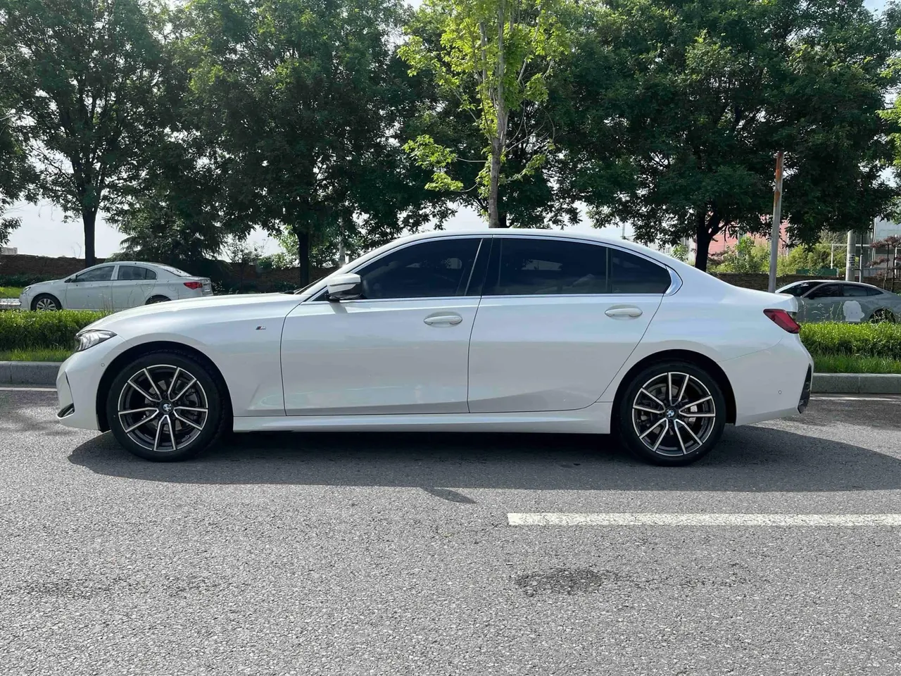 BMW 3 Series 2025 325Li 2.0T M Sports Suit Automatic Gear 15
