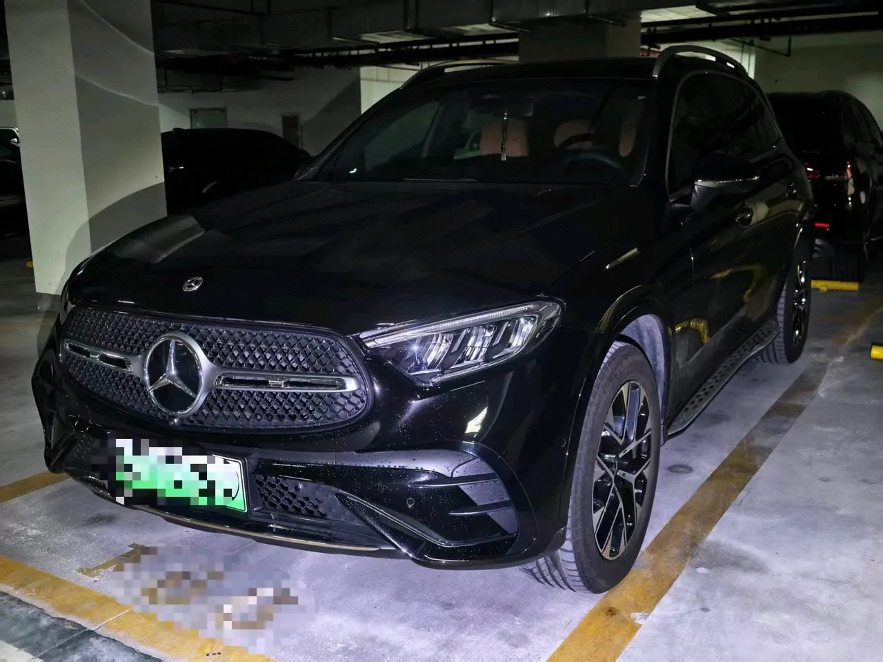 Open image lightbox: Mercedes Benz GLC Class 2025 GLC 350 e L 4MATIC 2.0T Collection Edition Automatic Gear