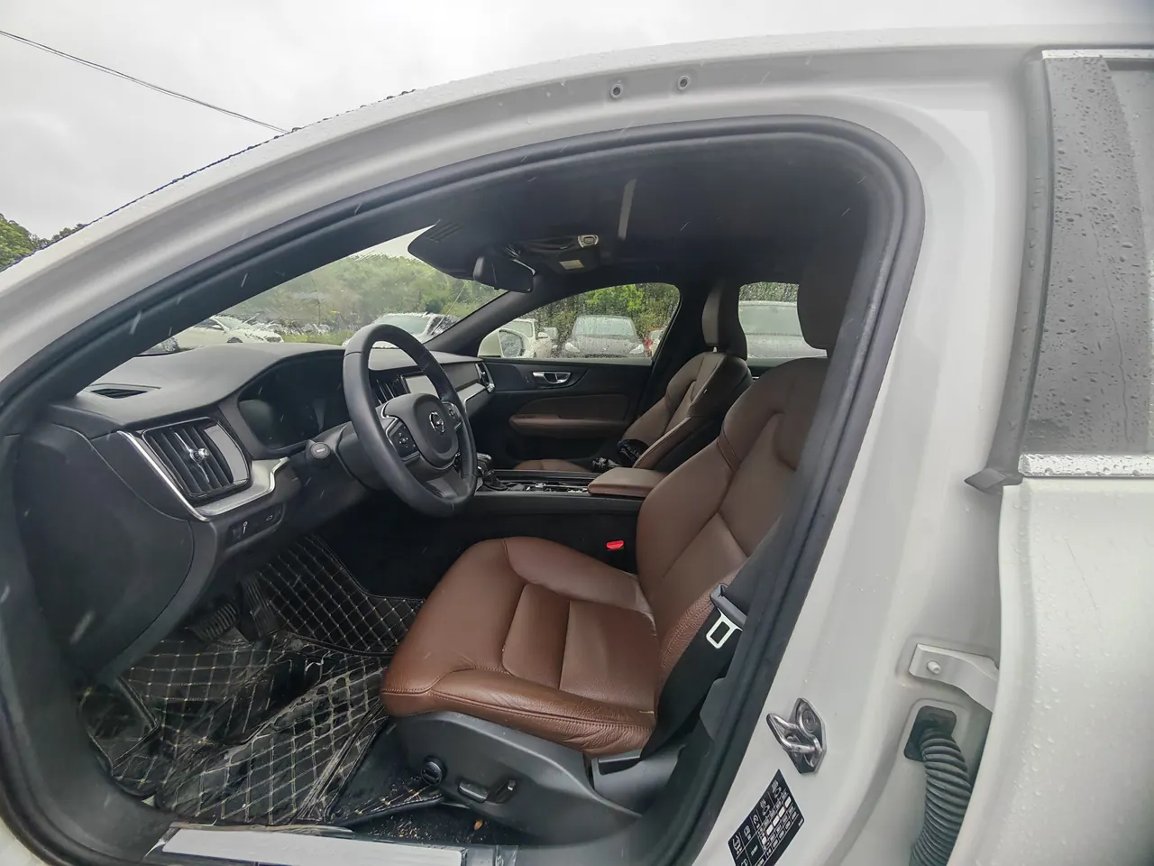 Volvo 2021 S60 2.0T T4 Zhiyi Deluxe Edition Automatic Gear 6