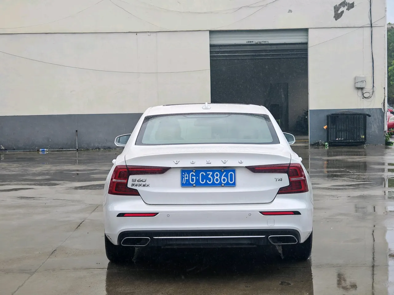 Volvo 2021 S60 2.0T T4 Zhiyi Deluxe Edition Automatic Gear 8
