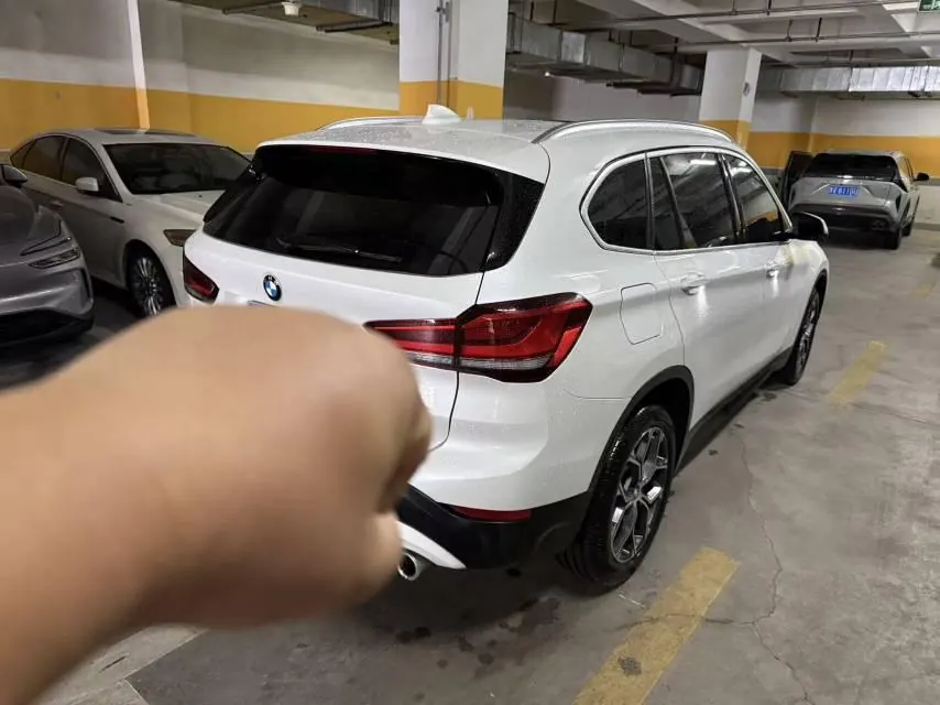 BMW 2022 X1 sDrive25Li 2.0T Leading Automatic Gear 5