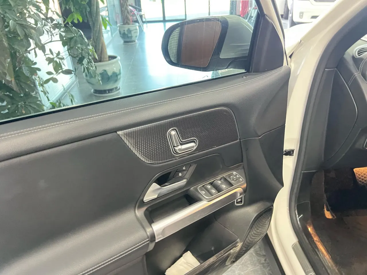 Mercedes Benz 2020 GLB 200 1.3T Dynamic (Modified) Automatic Gear 5