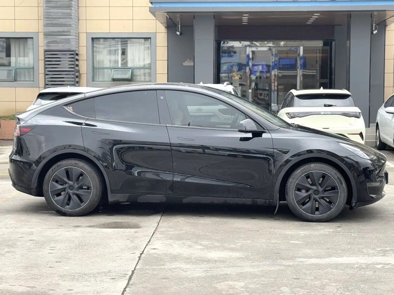 Tesla 2021 Model Y Standard Endurance Rear Drive Automatic Gear 5