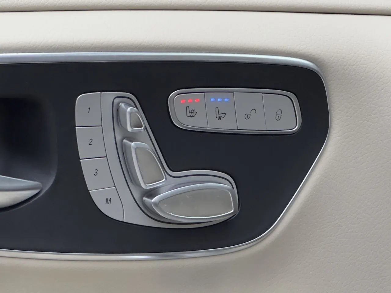 Mercedes Benz V 2022V 260 L 2.0T Deluxe Edition Automatic Gear 16